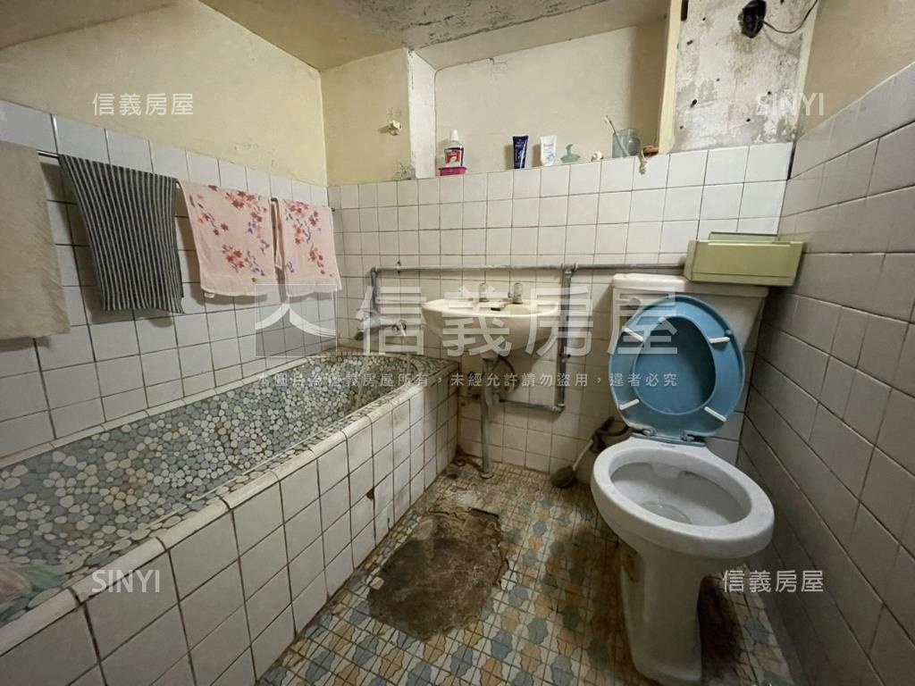 東大路方正透天房屋室內格局與周邊環境