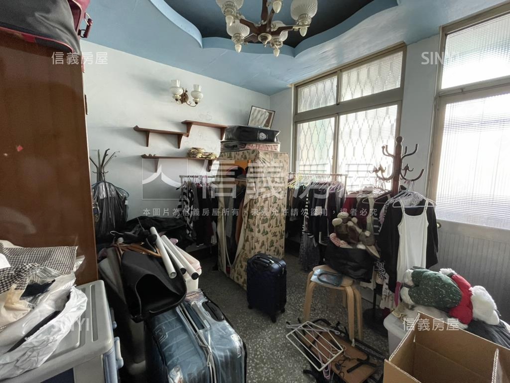 東大路方正透天房屋室內格局與周邊環境