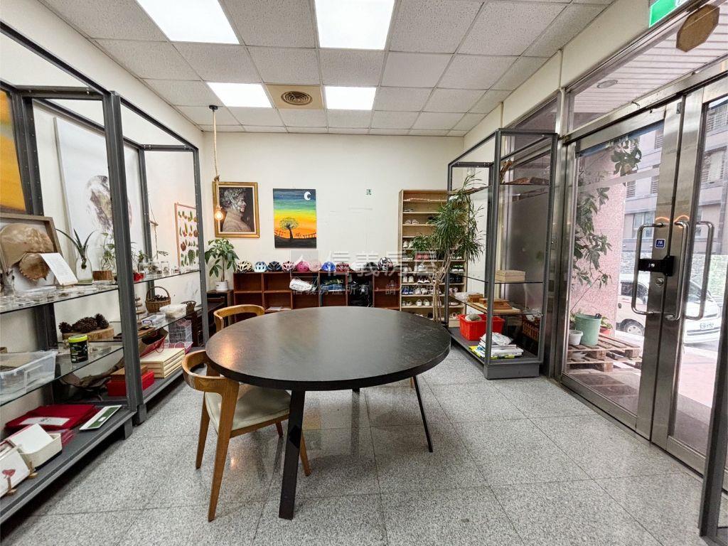 專☆中科僑福稀有樓店平車房屋室內格局與周邊環境