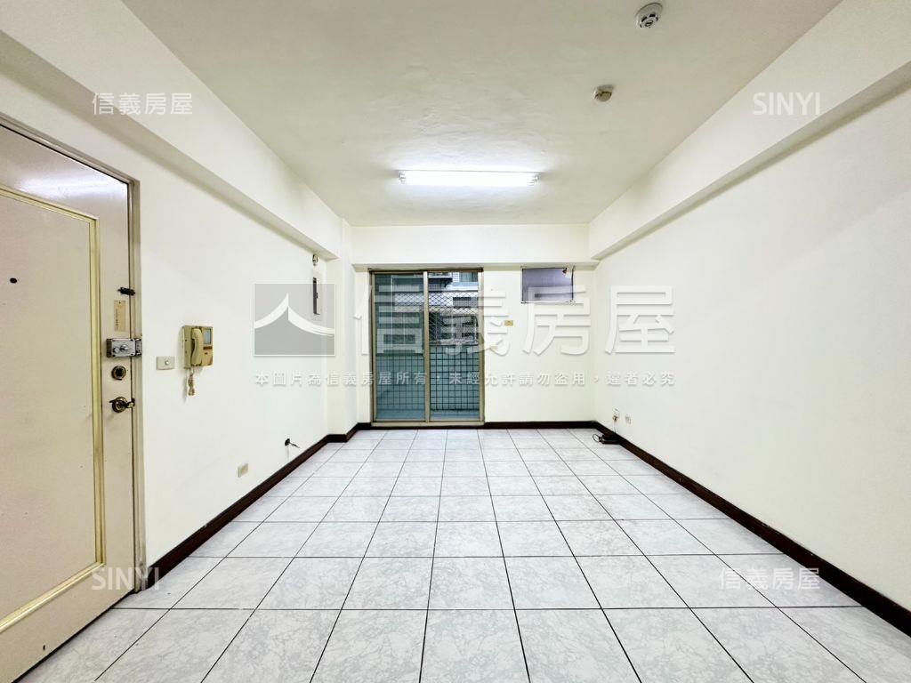 稀有中平路明亮電梯三房房屋室內格局與周邊環境