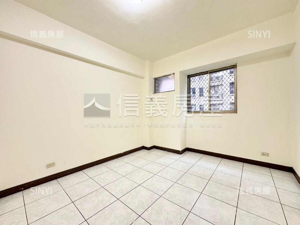 稀有中平路明亮電梯三房房屋室內格局與周邊環境