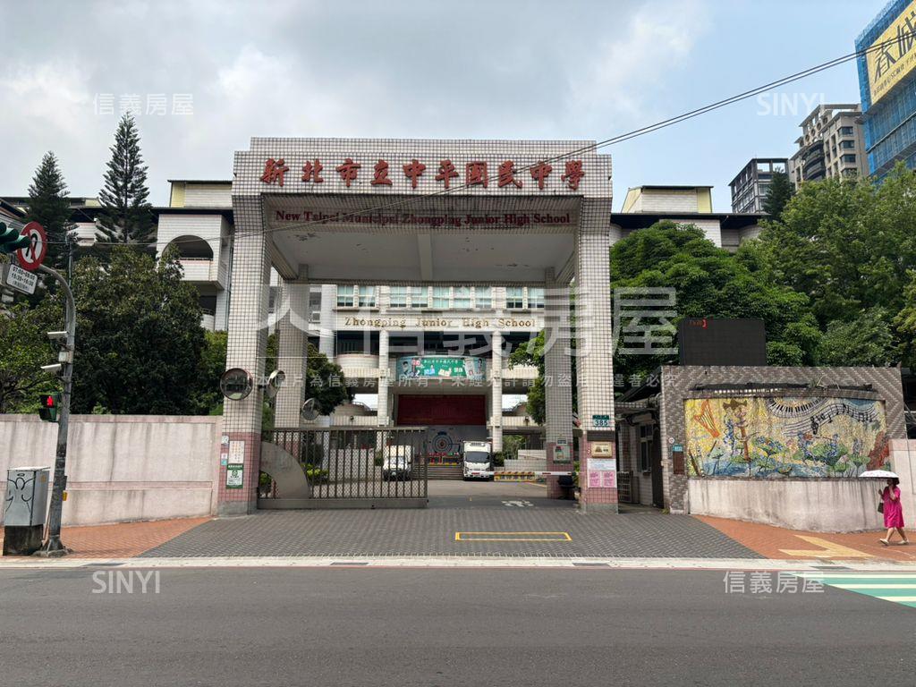 稀有中平路明亮電梯三房房屋室內格局與周邊環境