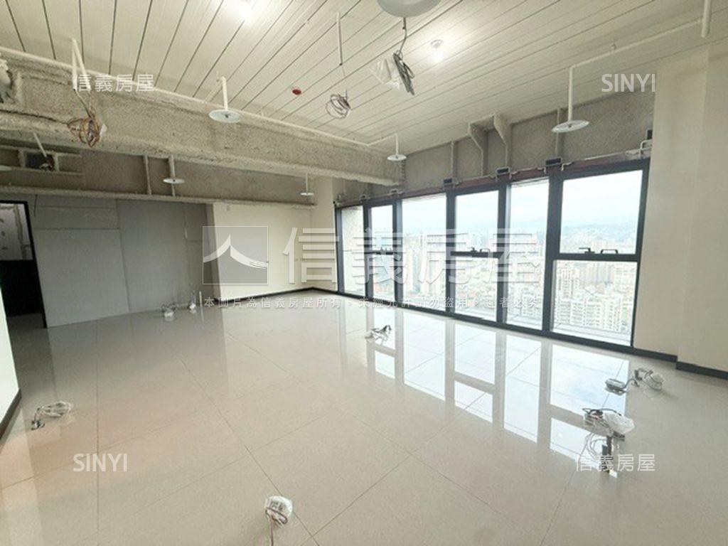 馥華艾美晴空萬里房屋室內格局與周邊環境