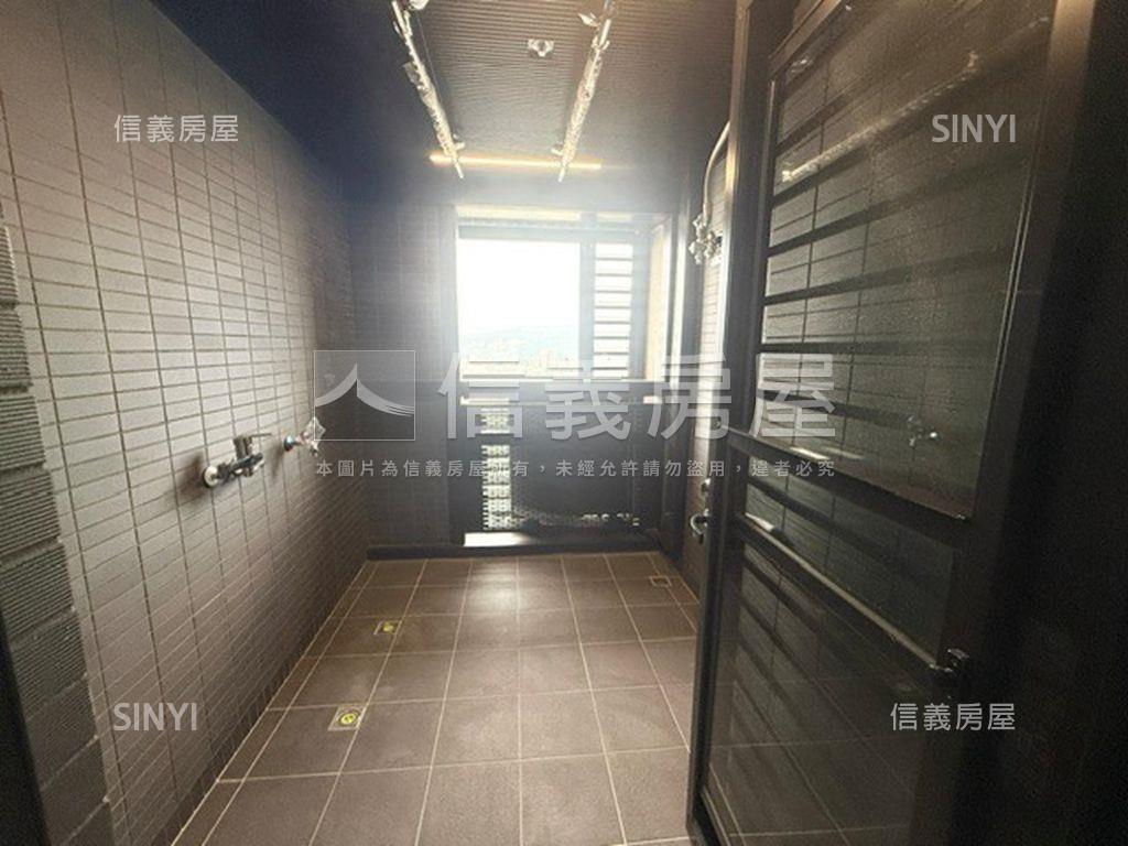 馥華艾美晴空萬里房屋室內格局與周邊環境
