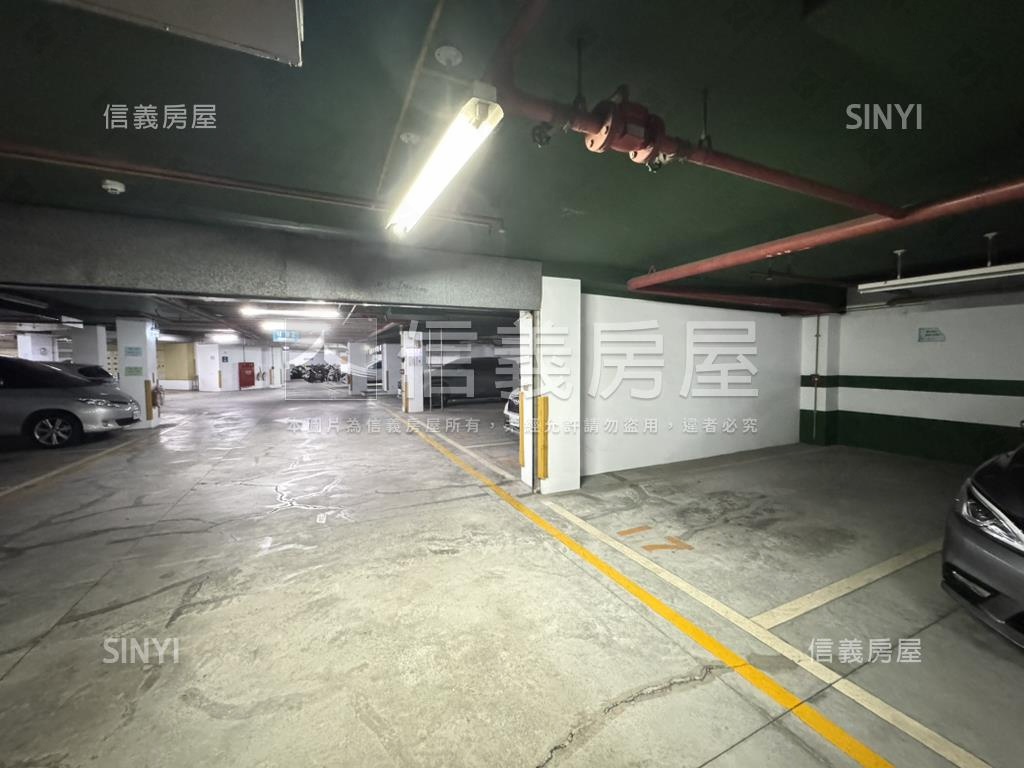 獨立Ｂ１坡道平面大車位房屋室內格局與周邊環境