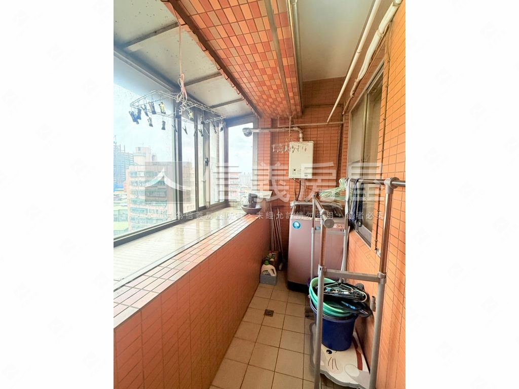 龍騰明亮高樓雅致三房房屋室內格局與周邊環境