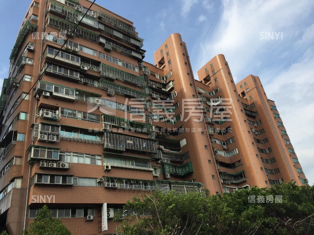 龍騰明亮高樓雅致三房房屋室內格局與周邊環境