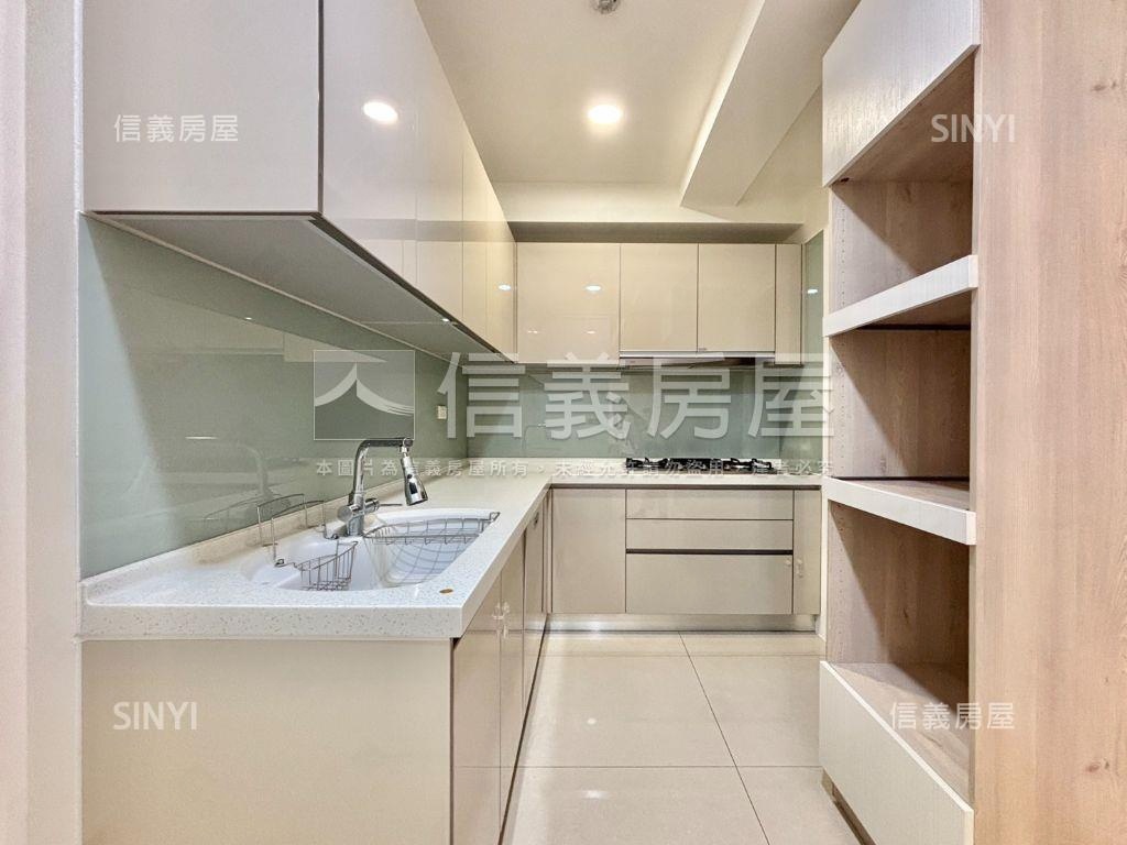 迎翠三房平車雙衛浴開窗房屋室內格局與周邊環境