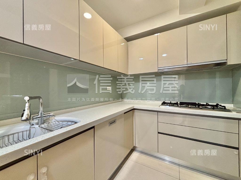 迎翠三房平車雙衛浴開窗房屋室內格局與周邊環境