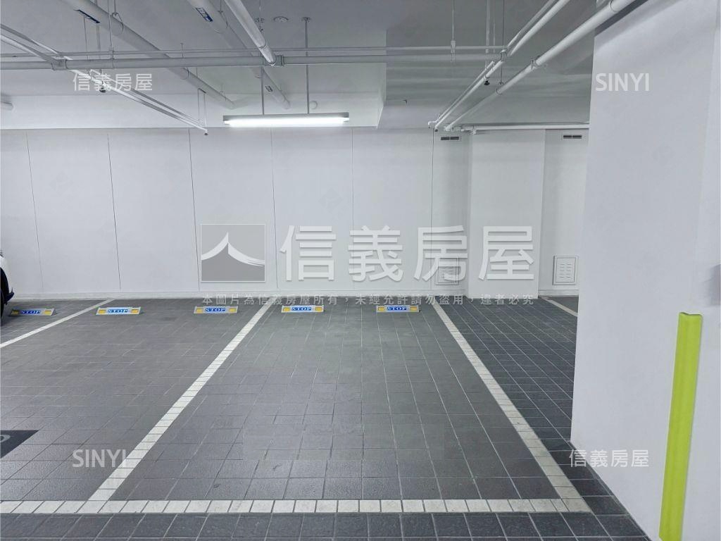 第一樂章全新高樓三房平車房屋室內格局與周邊環境