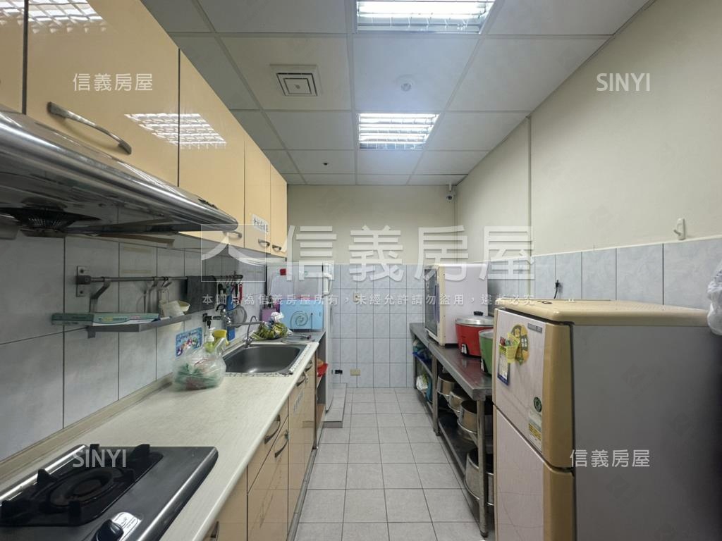 君臨天下收租住辦房屋室內格局與周邊環境