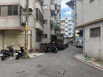 培英街一樓美公寓