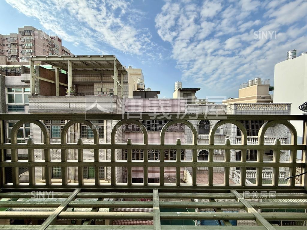 近內壢交流道公園３房美寓房屋室內格局與周邊環境