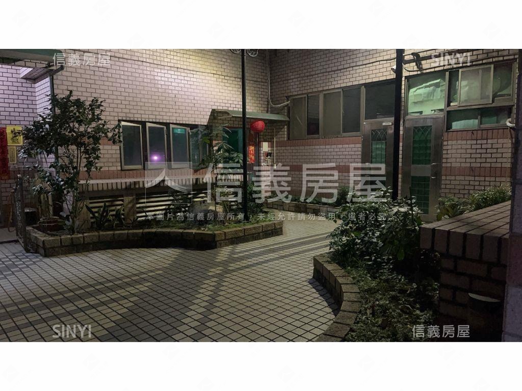 新莊市寶邊間四房房屋室內格局與周邊環境