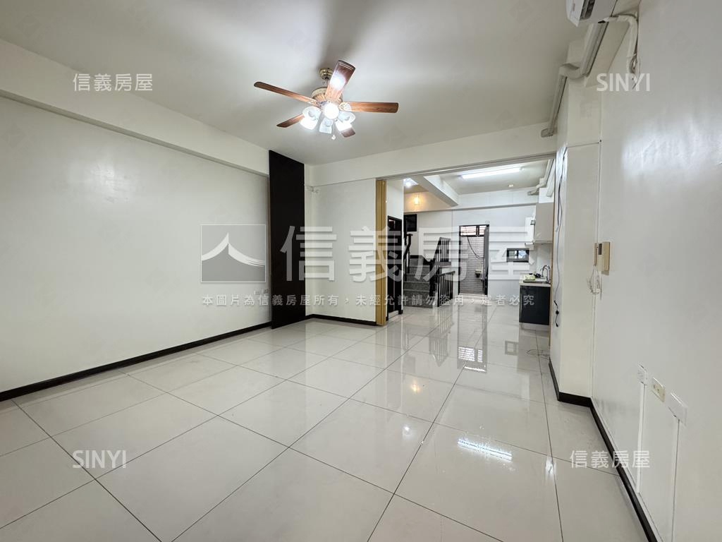 新營｜屋齡１０年內輕奢墅房屋室內格局與周邊環境