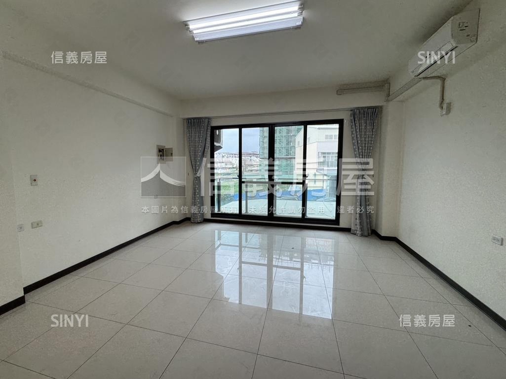 新營｜屋齡１０年內輕奢墅房屋室內格局與周邊環境