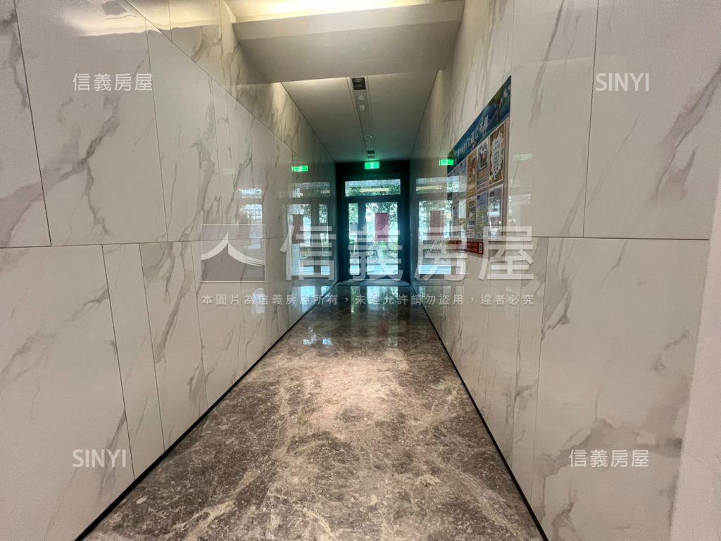 北側重劃景觀２房車位房屋室內格局與周邊環境