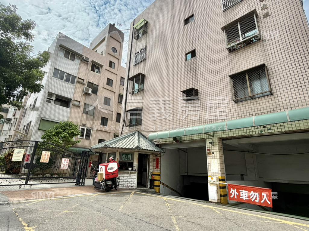 近機捷好市多全室裝潢三房房屋室內格局與周邊環境