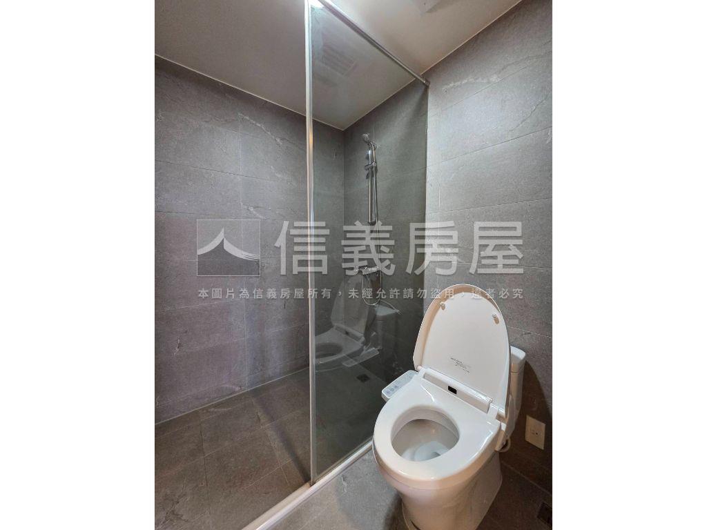 專˙翠峰高樓麗緻河景兩房房屋室內格局與周邊環境