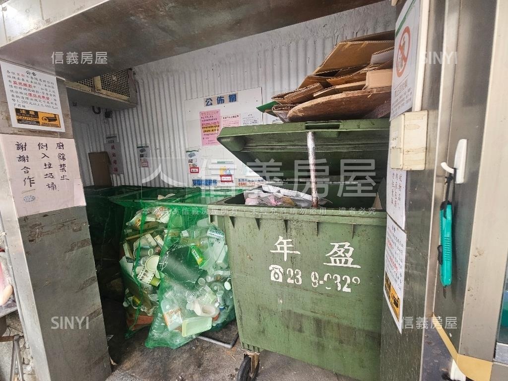 捷運附近震後社區透天房屋室內格局與周邊環境