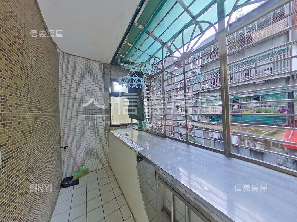 專任景興國中旁二樓三房房屋室內格局與周邊環境