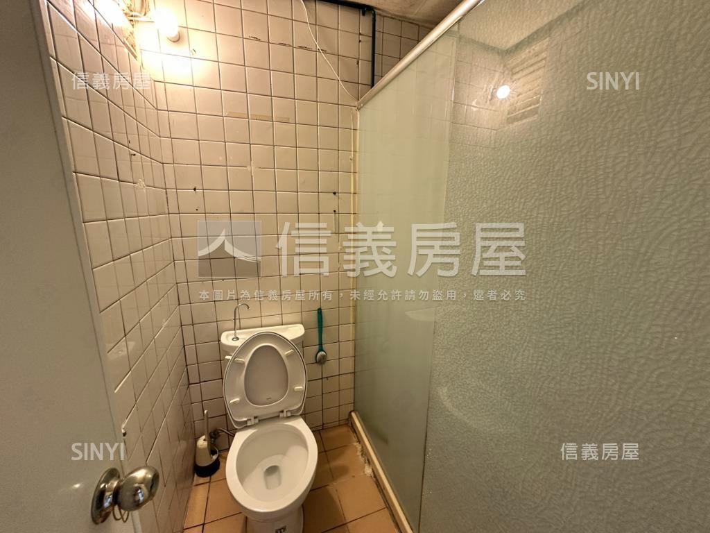 專任景興國中旁二樓三房房屋室內格局與周邊環境