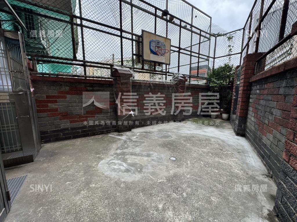 正福州一街醒目黃金透店房屋室內格局與周邊環境