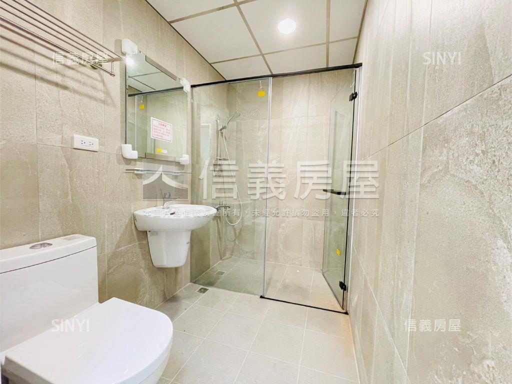 鳳山整新住辦店含平車Ⅱ房屋室內格局與周邊環境