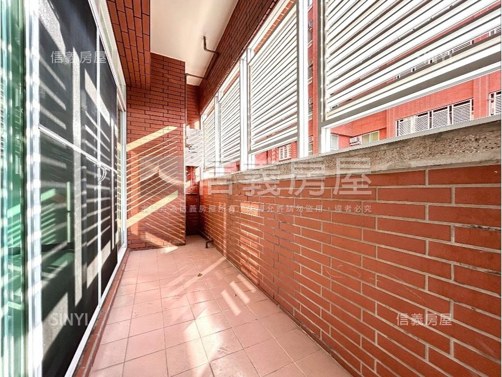 鳳山整新住辦店含平車Ⅱ房屋室內格局與周邊環境