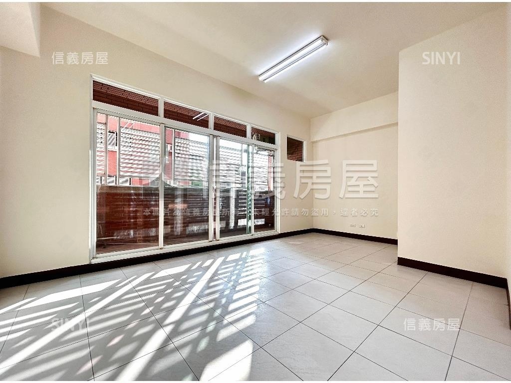 鳳山整新住辦店含平車Ⅱ房屋室內格局與周邊環境