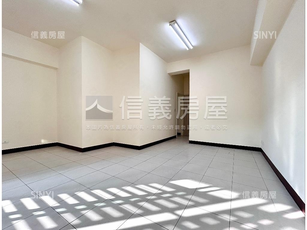 鳳山整新住辦店含平車Ⅱ房屋室內格局與周邊環境