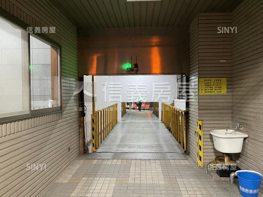 名洲大廈車位房屋室內格局與周邊環境