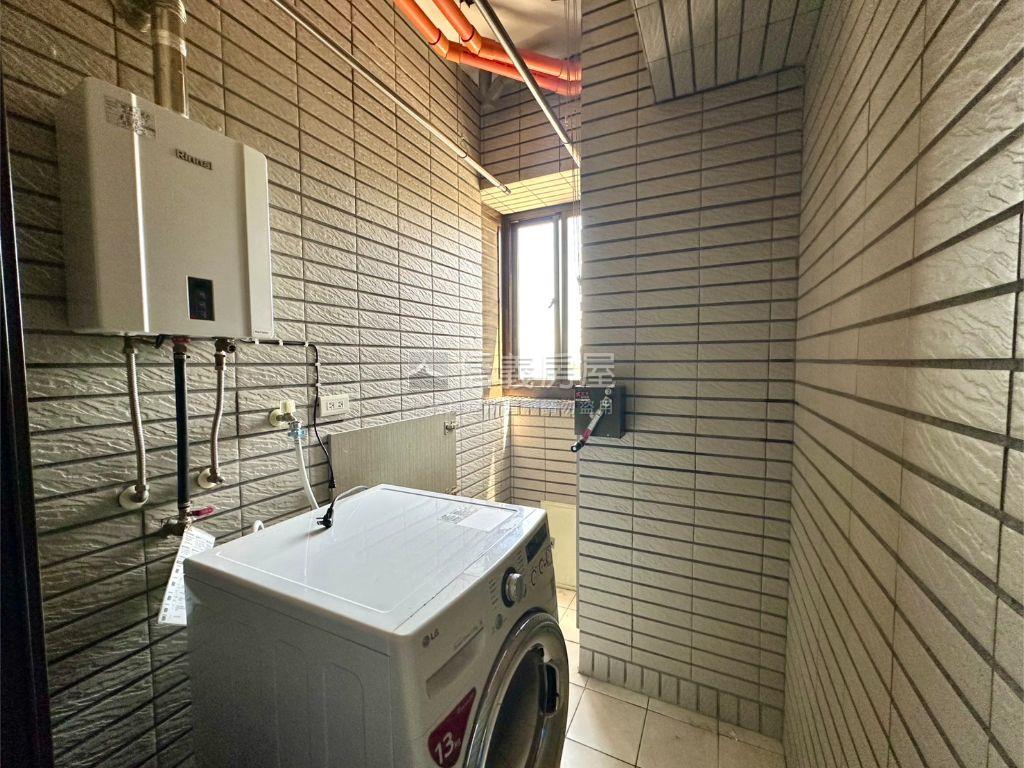 新巢代稀有兩房平車釋出房屋室內格局與周邊環境