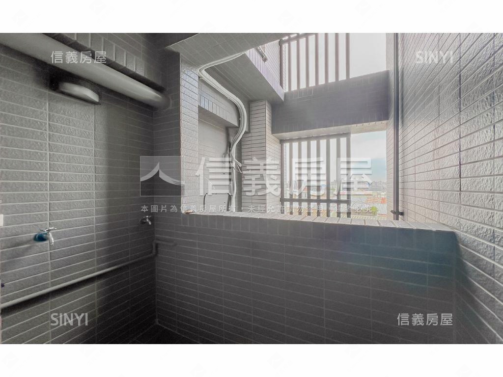 近十四期４年新屋二房平車房屋室內格局與周邊環境