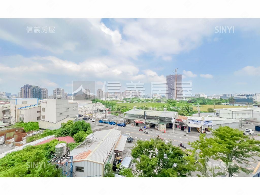近十四期４年新屋二房平車房屋室內格局與周邊環境
