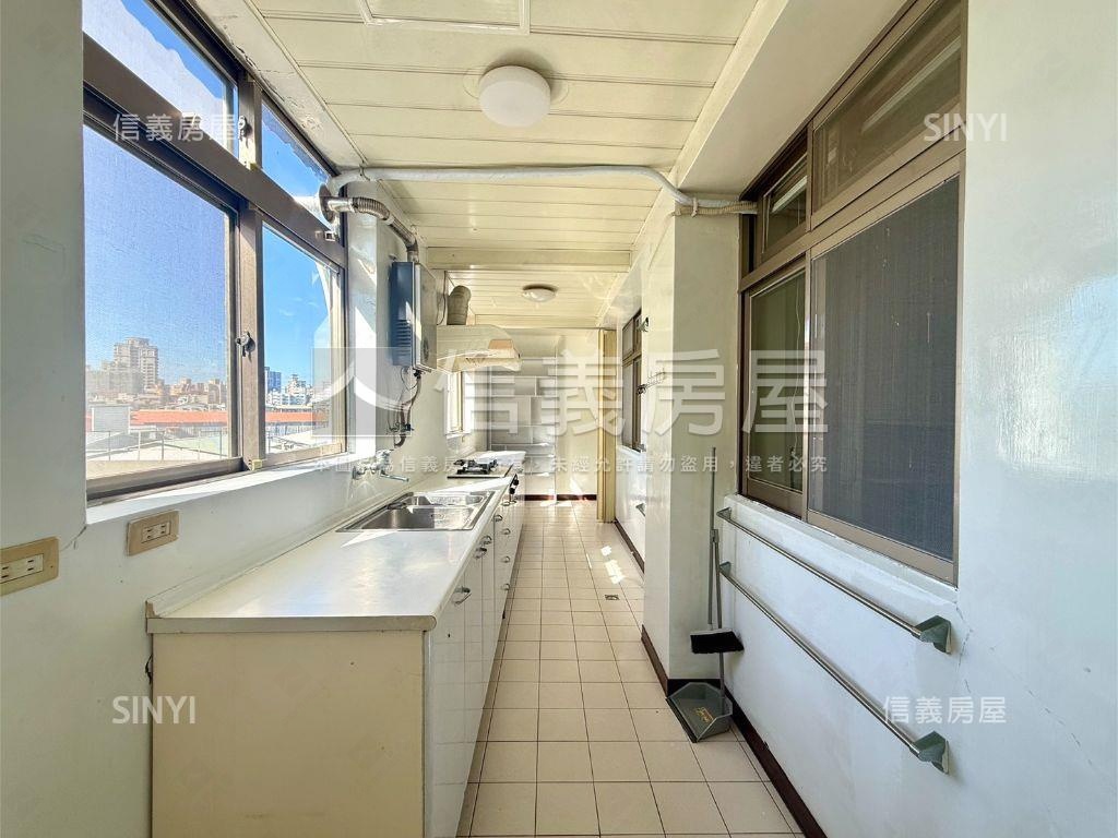 賓士大廈☆明亮美宅房屋室內格局與周邊環境