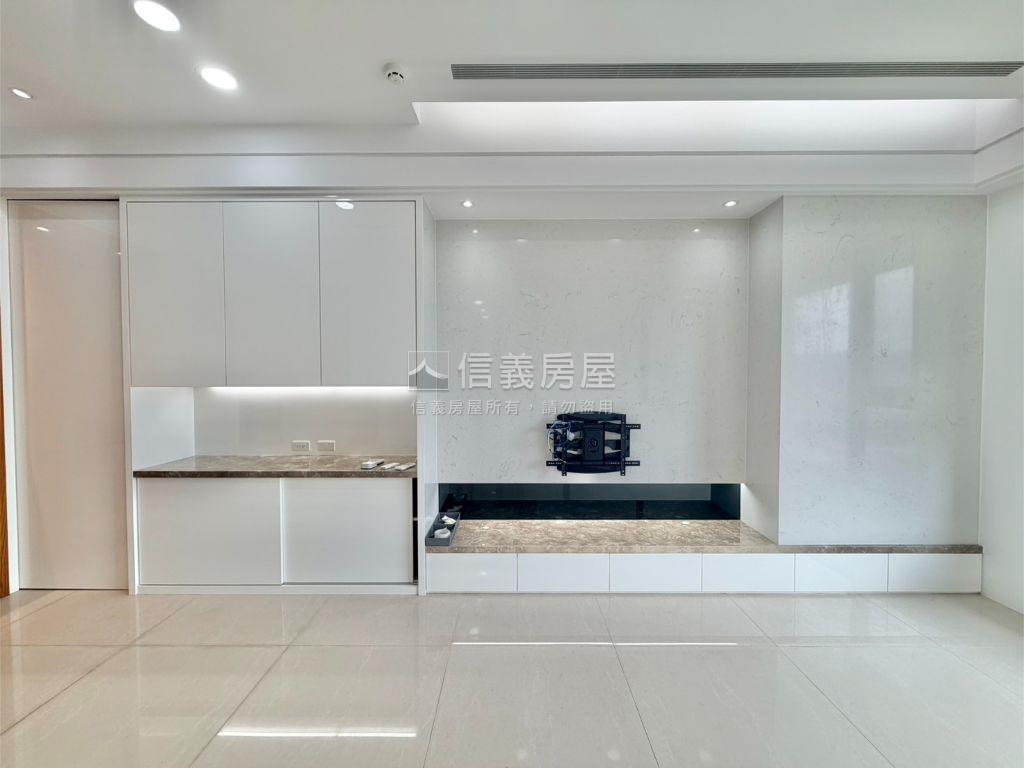 華固精品山景３房車位房屋室內格局與周邊環境