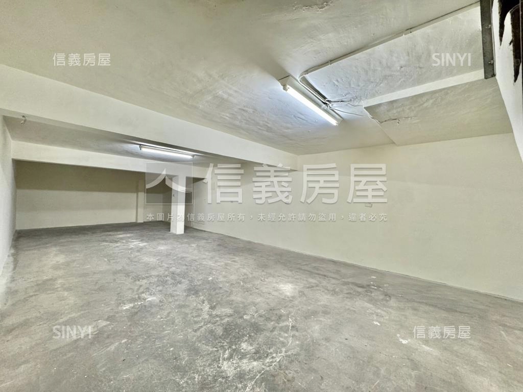 信義路黃金店面房屋室內格局與周邊環境