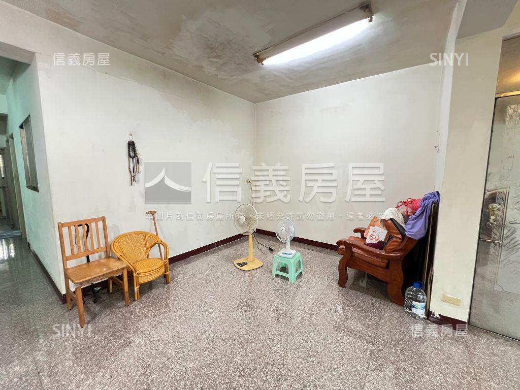 新泰國小３樓美寓房屋室內格局與周邊環境
