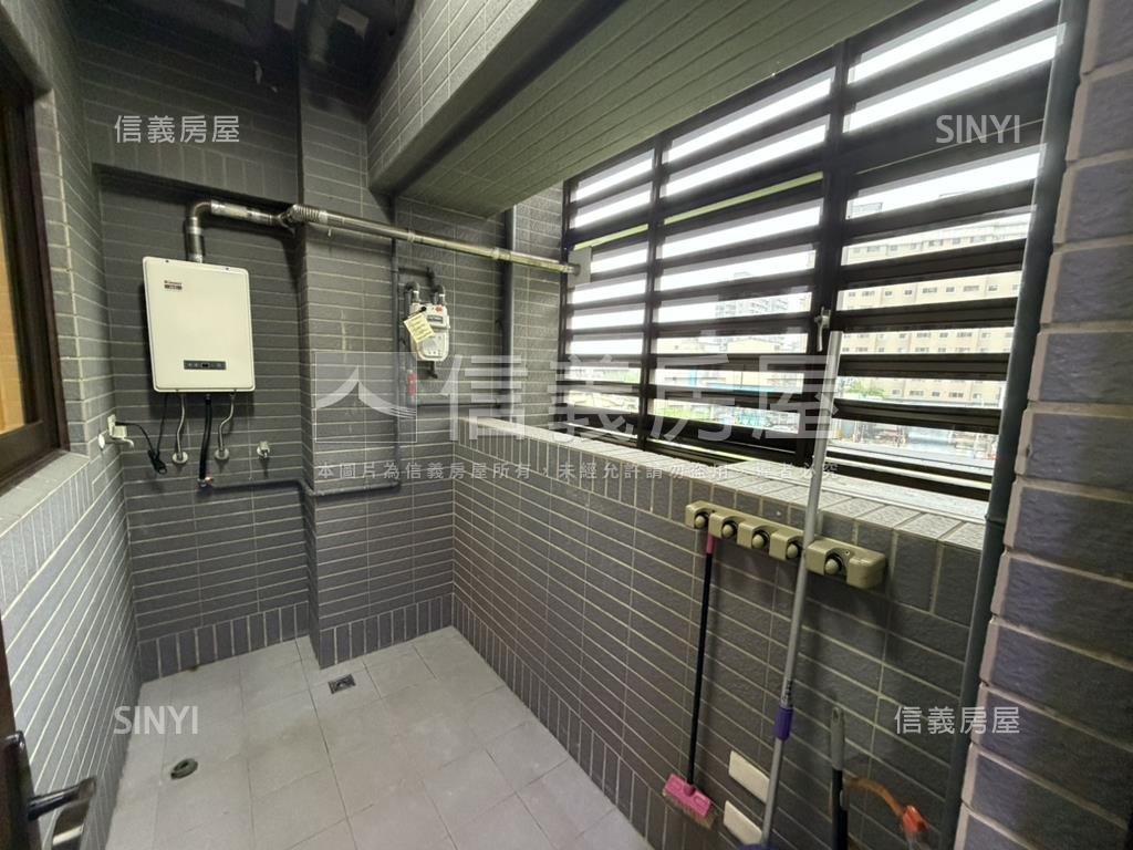 重劃區近公園天地兩房車位房屋室內格局與周邊環境