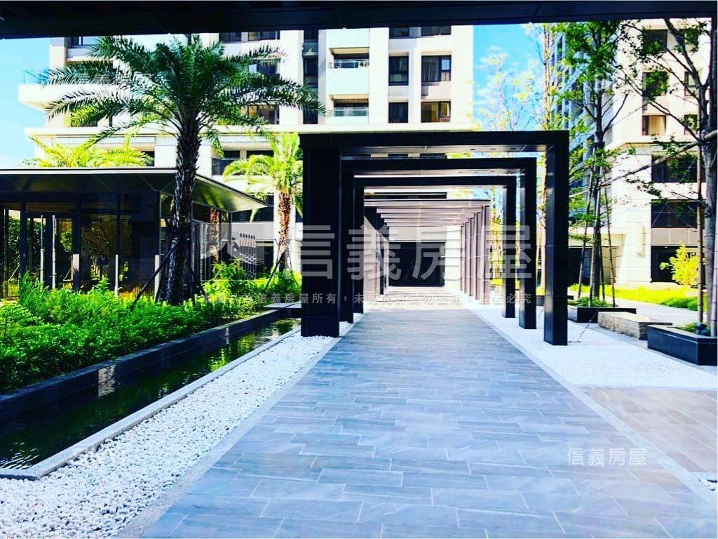 蒙德里安三房車位房屋室內格局與周邊環境