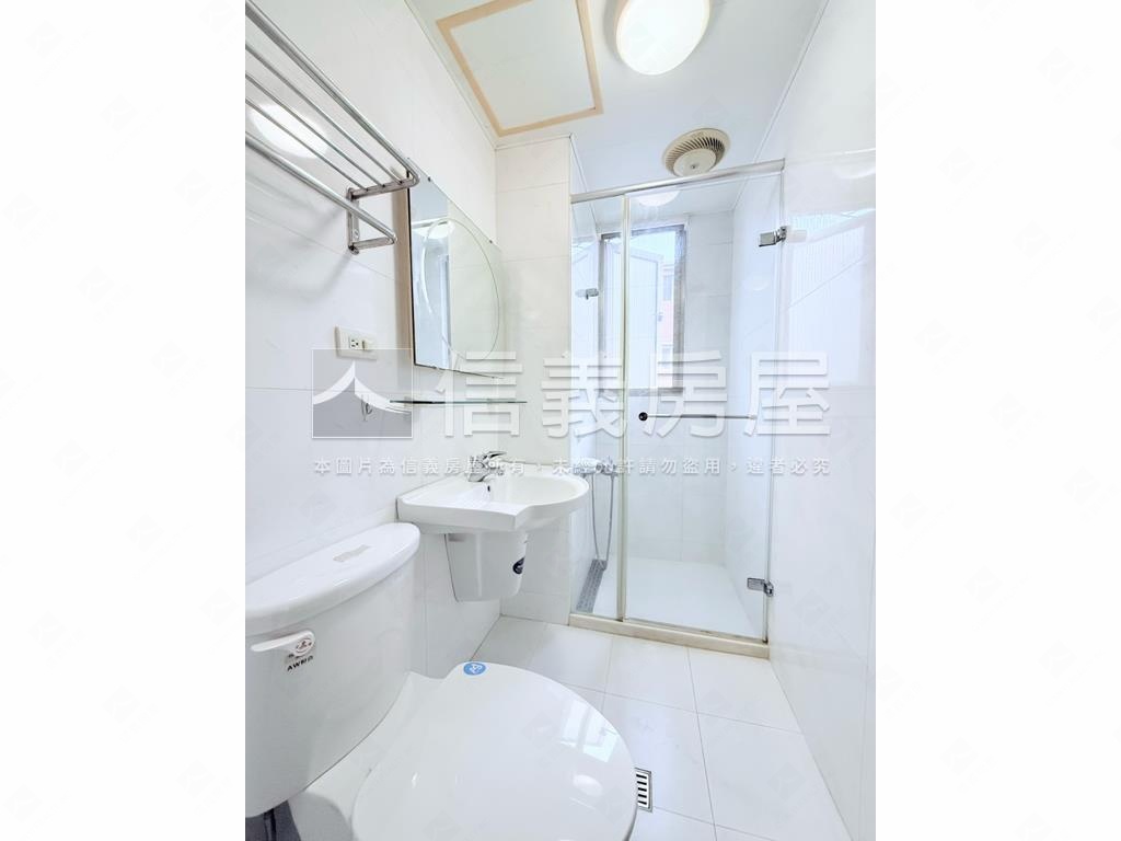 景安雙併電梯稀有三房房屋室內格局與周邊環境