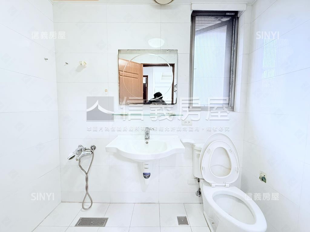 景安雙併電梯稀有三房房屋室內格局與周邊環境