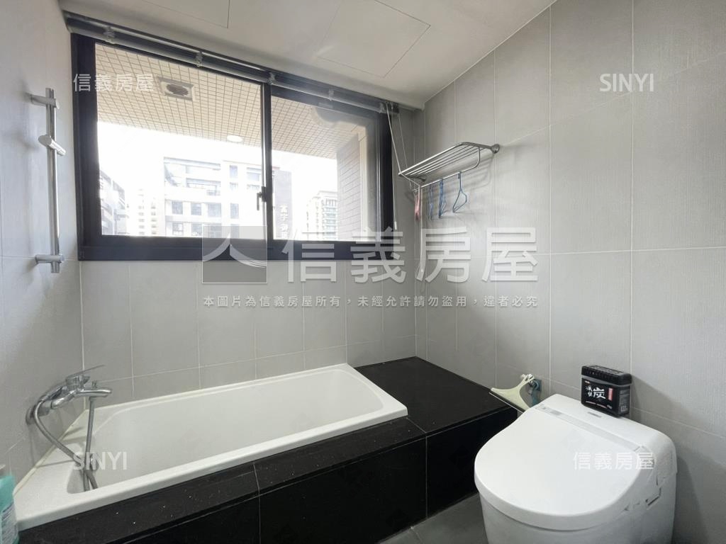 德鑫ＳＫＹ１稀有外棟平車房屋室內格局與周邊環境