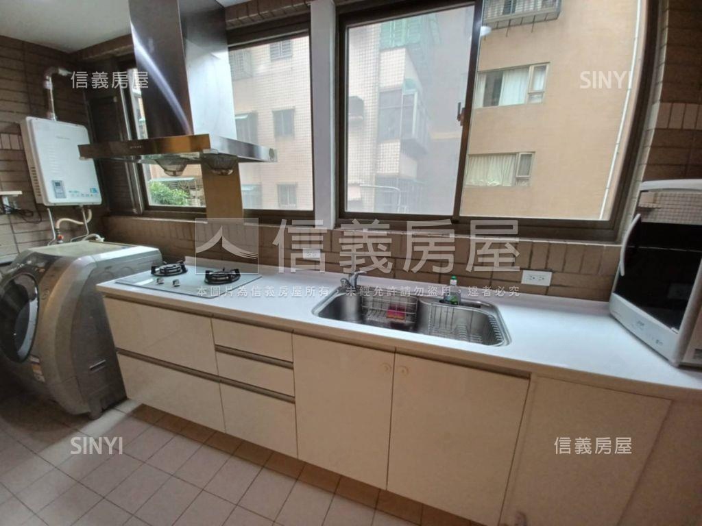 法國賞二房車位房屋室內格局與周邊環境