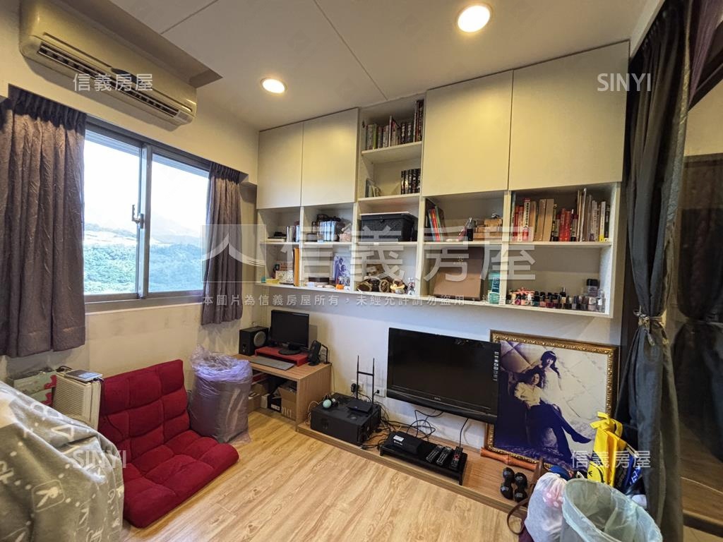 灣頂旭日東昇大屯山景美宅房屋室內格局與周邊環境