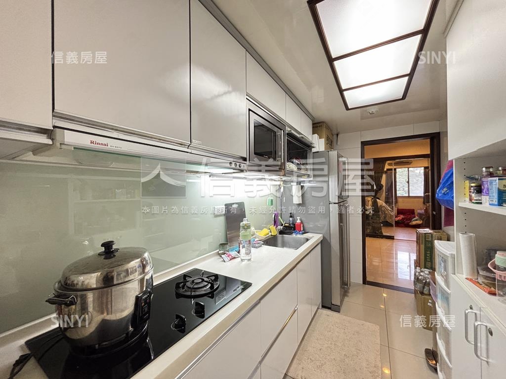 灣頂旭日東昇大屯山景美宅房屋室內格局與周邊環境