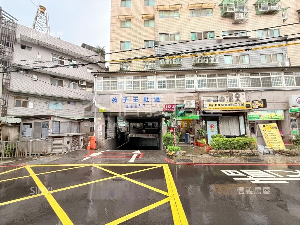 孩子王平面車位房屋室內格局與周邊環境