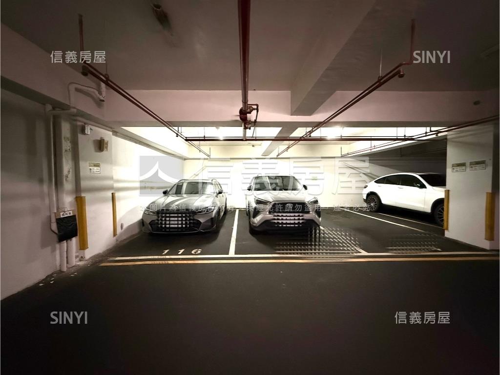 孩子王平面車位房屋室內格局與周邊環境