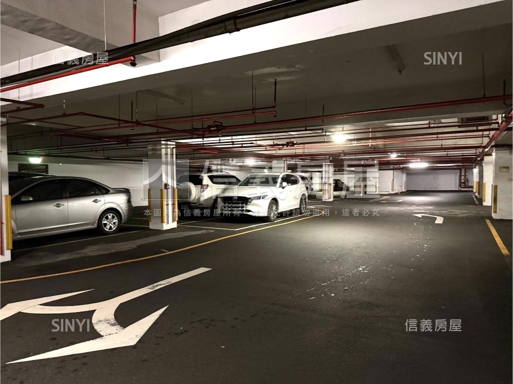孩子王平面車位房屋室內格局與周邊環境